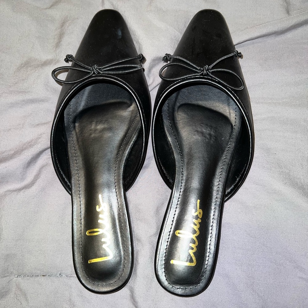 Lulu black mules